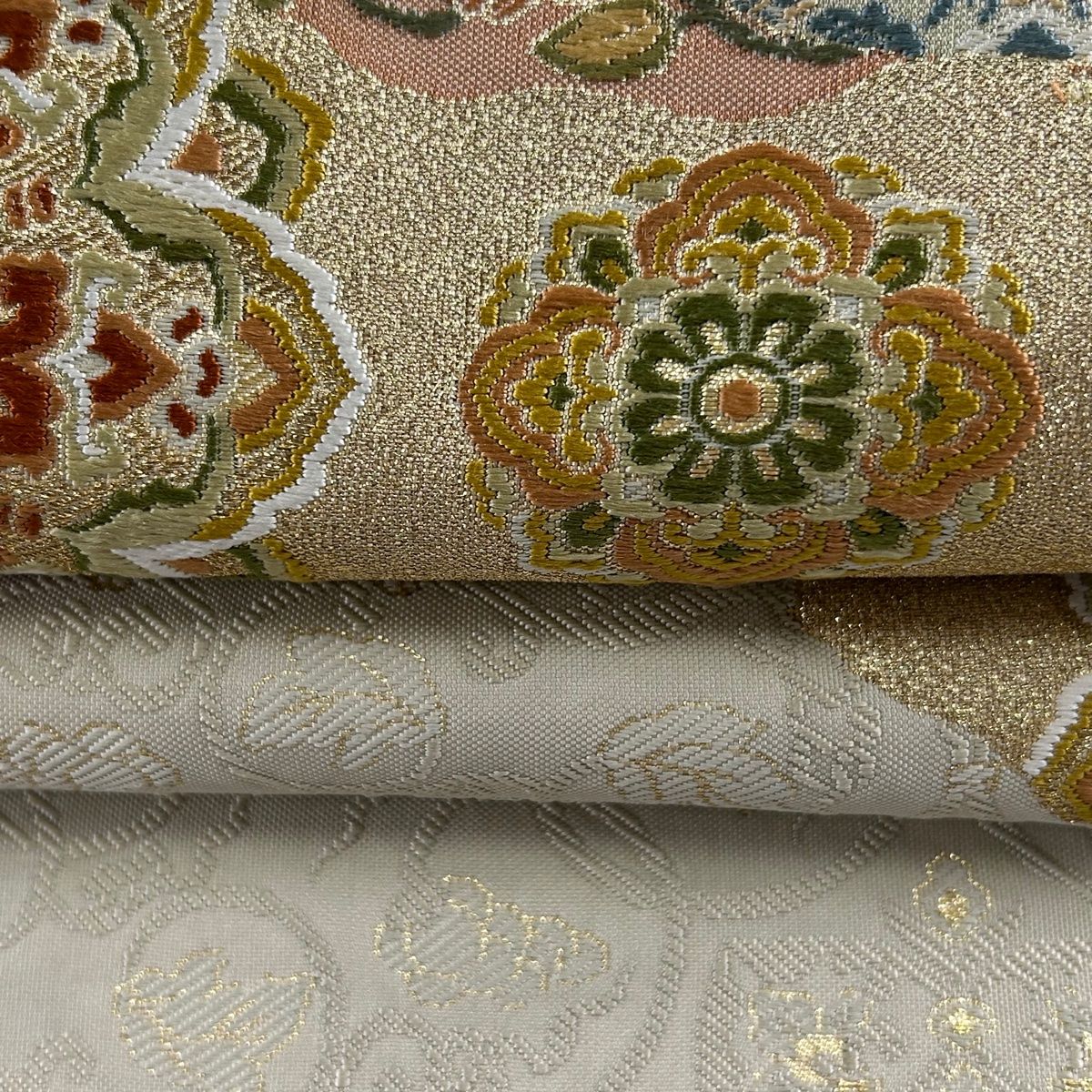 袋帯 美品 秀品 華文 向かい鳥 金糸 唐織 ベージュ 六通 正絹
