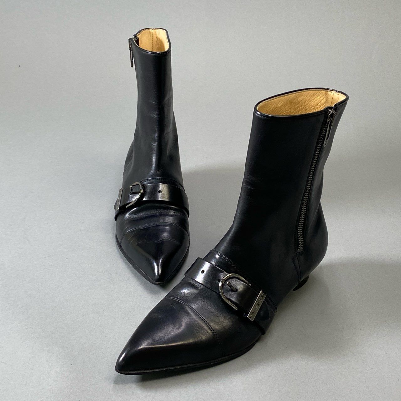 1j3 CHANEL シャネル ピンバックルロゴベルト レザーブーツ 35 1 2 ブラック Leather サイドジップ ココマーク シューズ 保存袋有t18r