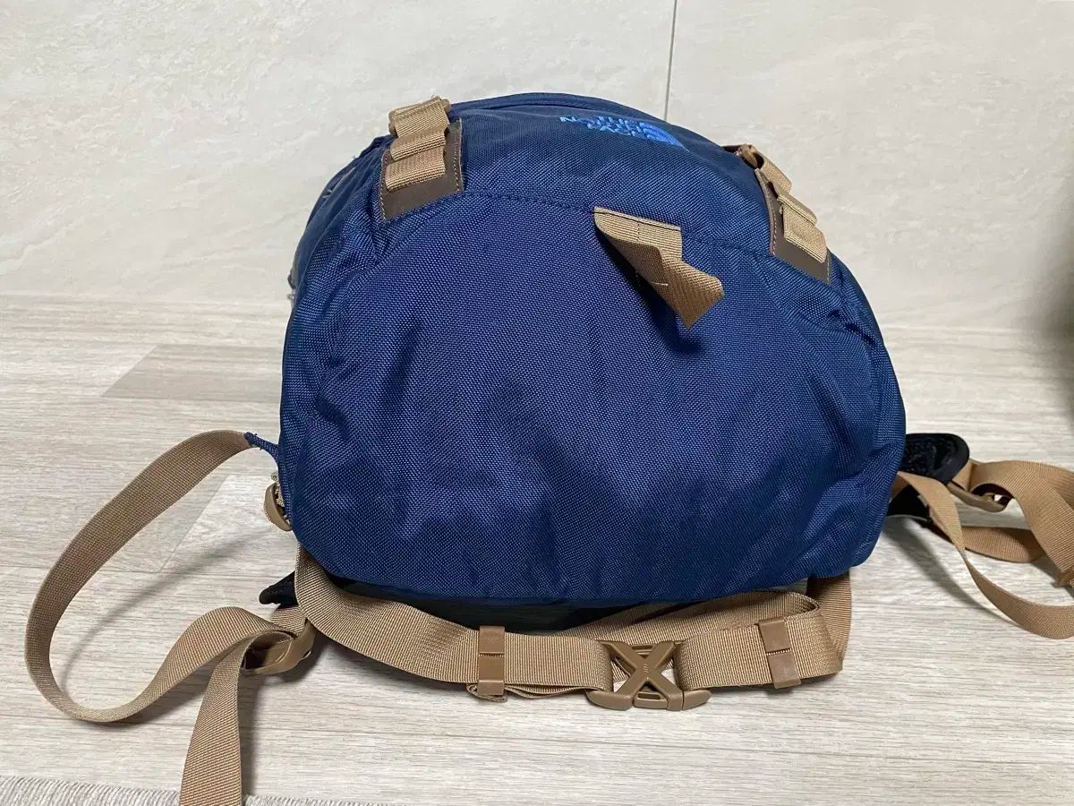 フェイス ハイキングバックパック