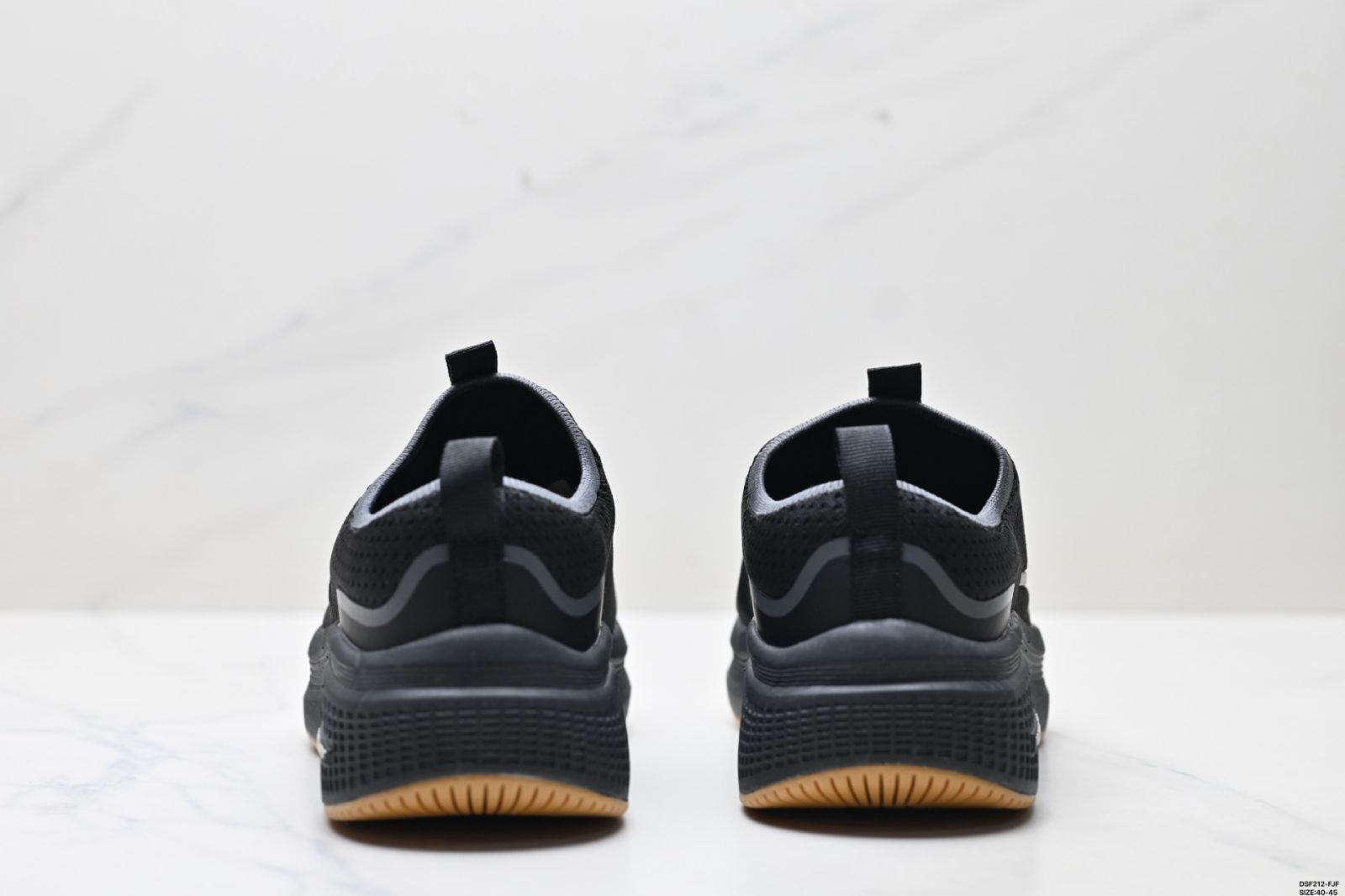 レジャースニーカー