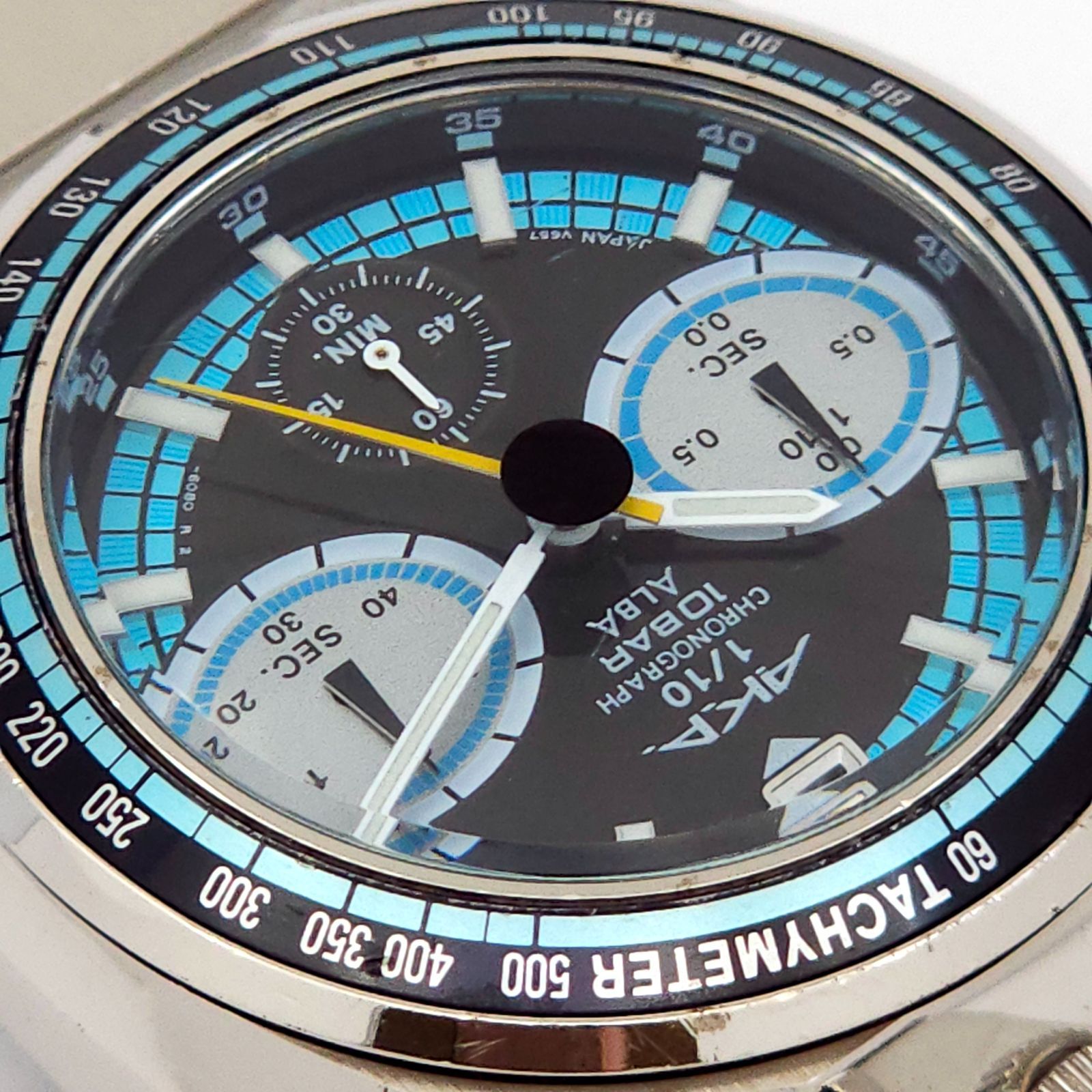 ALBA V657-6060 腕時計 AKA クォーツアナログ クロノグラフ ALBA V657-6060 腕時計 AKA クォーツアナログ クロノグラフ