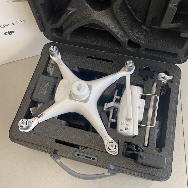 新古品】DJI Phantom 4 RTK SE (スクリーン付プロポ) ドローン本体一式