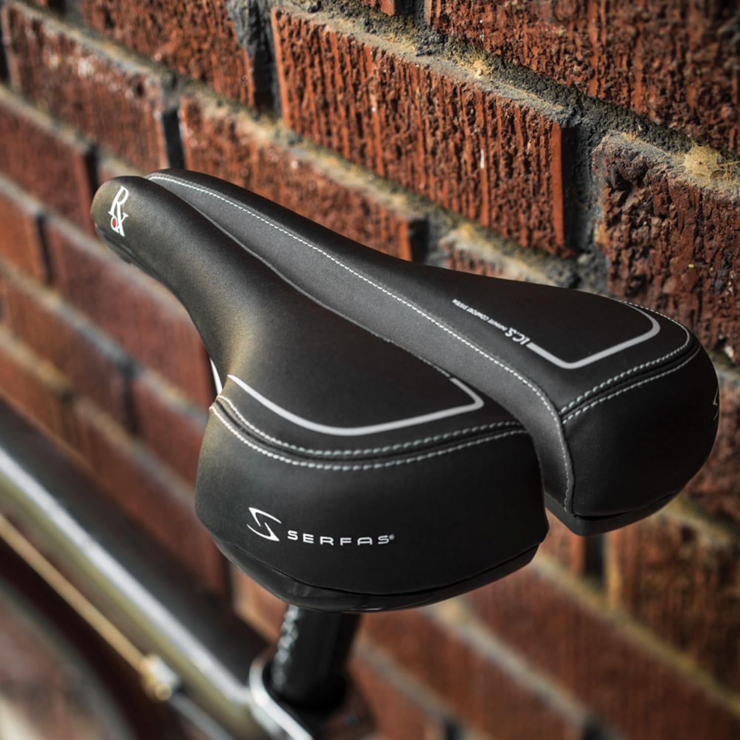 サーファス(SERFAS) 自転車 サドル コンフォート 衝撃吸収 リアクティブジェル メンズ 651403 | SERFAS(サーファス) サドル イーゲル デュアルデンシティ