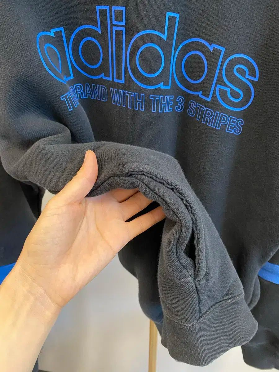 adidas アディダス