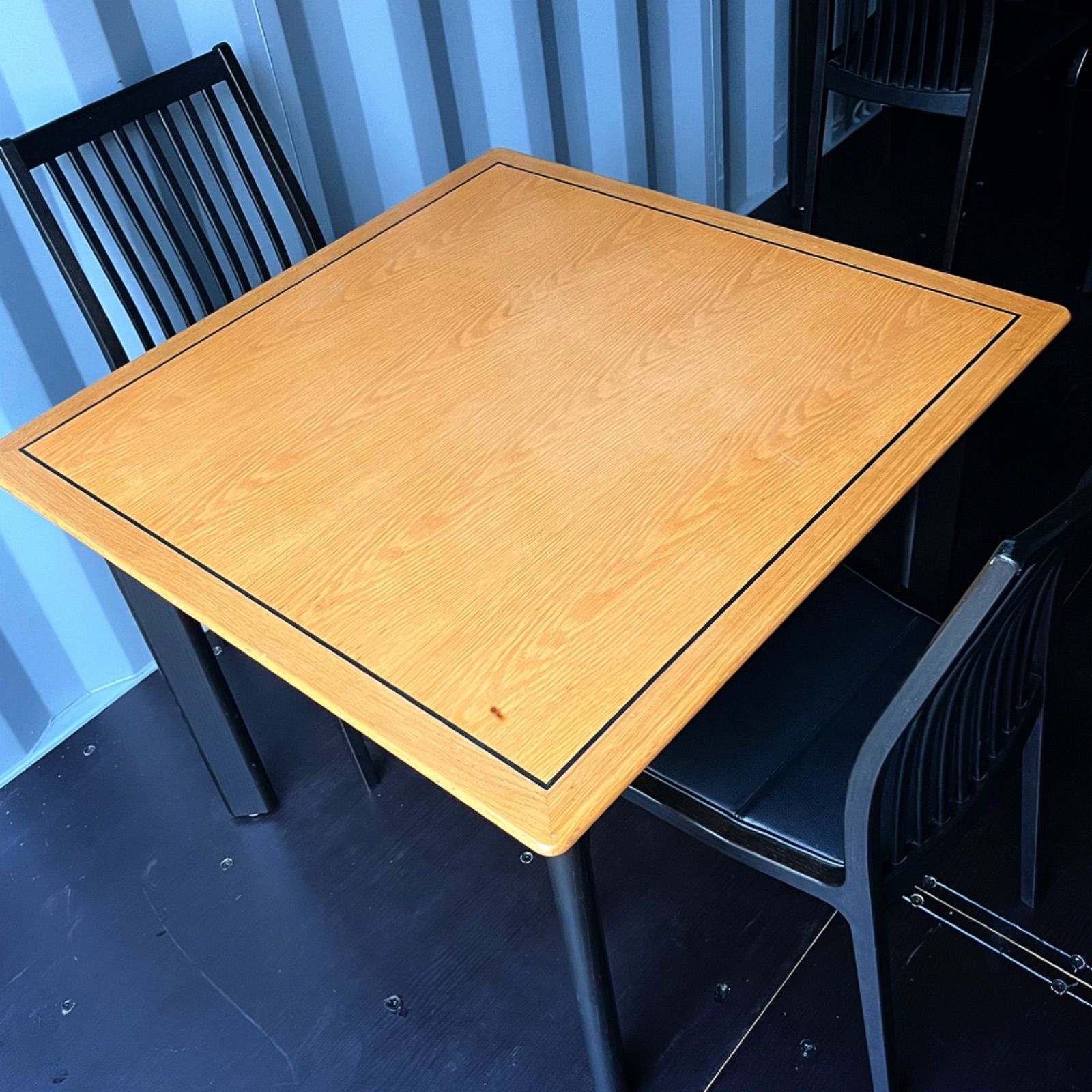 取付無料！天童木工 北欧モダン風正方形ダイニングテーブル