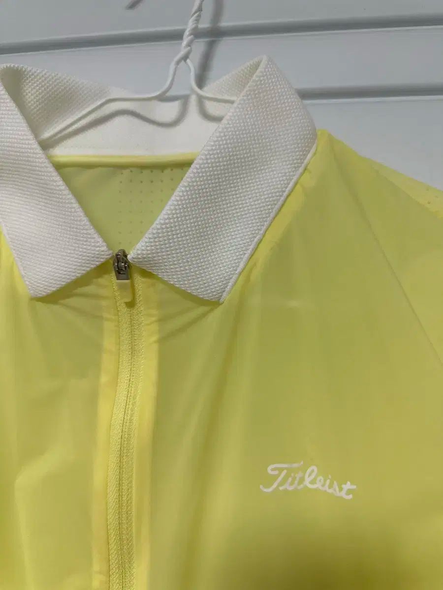 Titleist レディースジャケット Sサイズ ホワイト/ブラック Titleist(タイトリスト) ゴルフ レディース S 風 ジャケット
