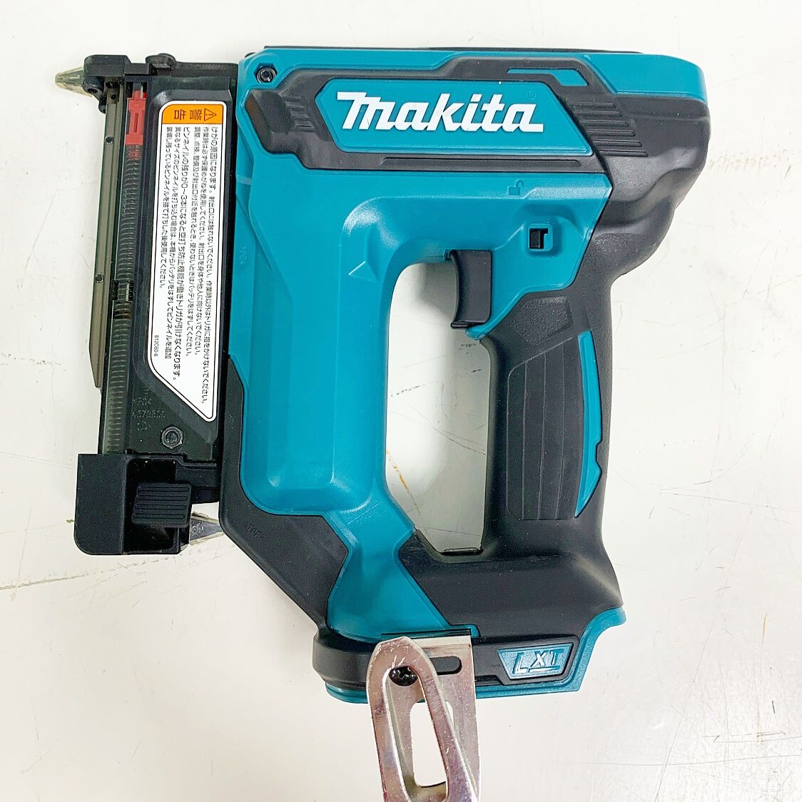 マキタ〉 14.4V 充電式ピンタッカ PT352D マキタ 35mm14.4V充電式 