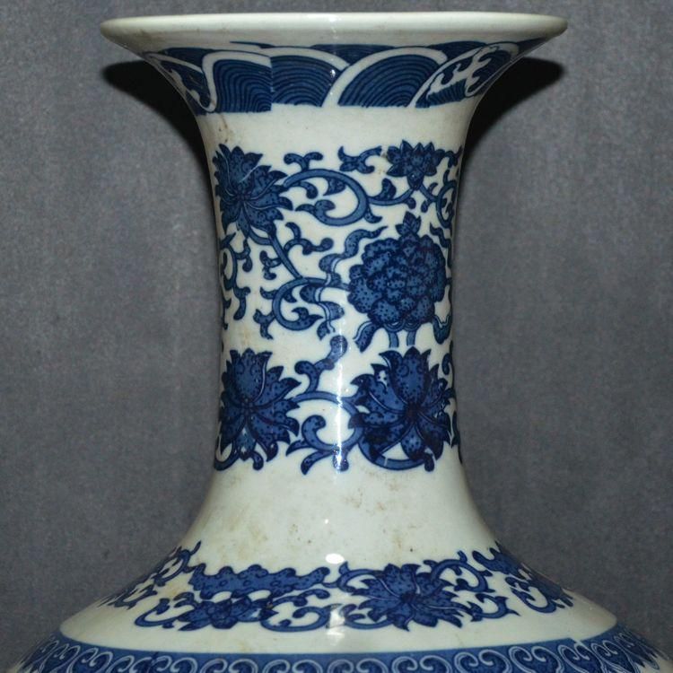 青花八宝纏枝蓮賞瓶  景徳鎮 陶磁器 装飾品 工芸品 美術品 置物 青花八宝纏枝蓮賞瓶 景徳鎮 陶磁器 装飾品 工芸品 美術品 置物