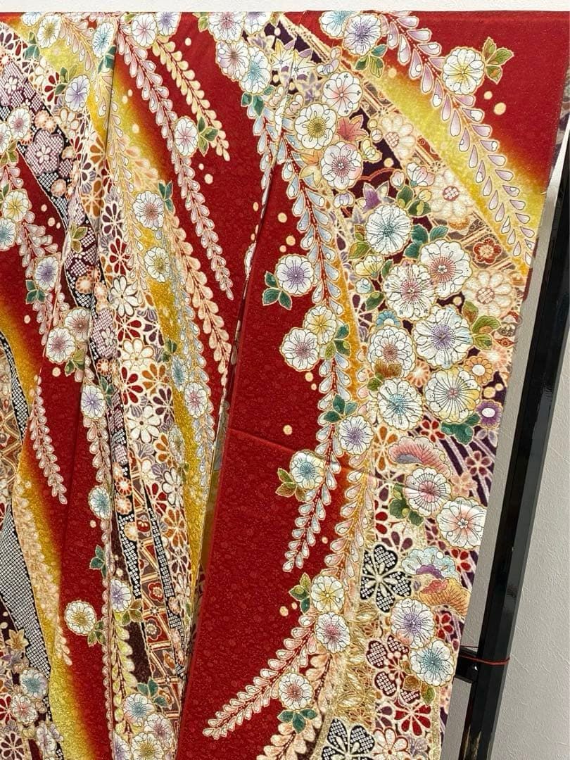 振袖 仮絵羽 銀通し 紋意匠 絞り 辻が花 正絹 未仕立て品 八掛付き 振袖 仮絵羽 京友禅 銀通し 刺繍 正絹 未仕立て品 八掛付き