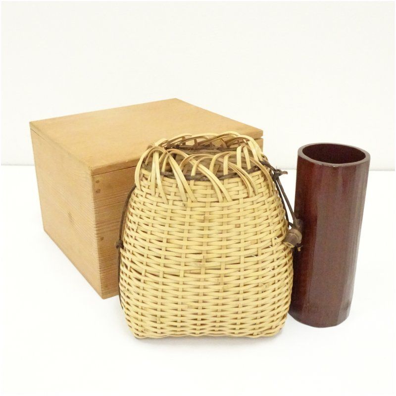 竹住斎造 竹編魚籠花入 保護箱 花入れ 茶道 茶道具 花瓶 花器 おしゃれ フラワーベース 道具 茶室 華道 華道具 インテリア hnir 7月 8月 11月 夏秋