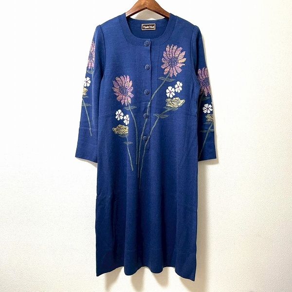 美品 斎藤都世子 花柄 ニットワンピース 薄手 wnc サイトウトヨコ 斉藤都世子 ワンピース 青系 ニット 花柄 ボタン