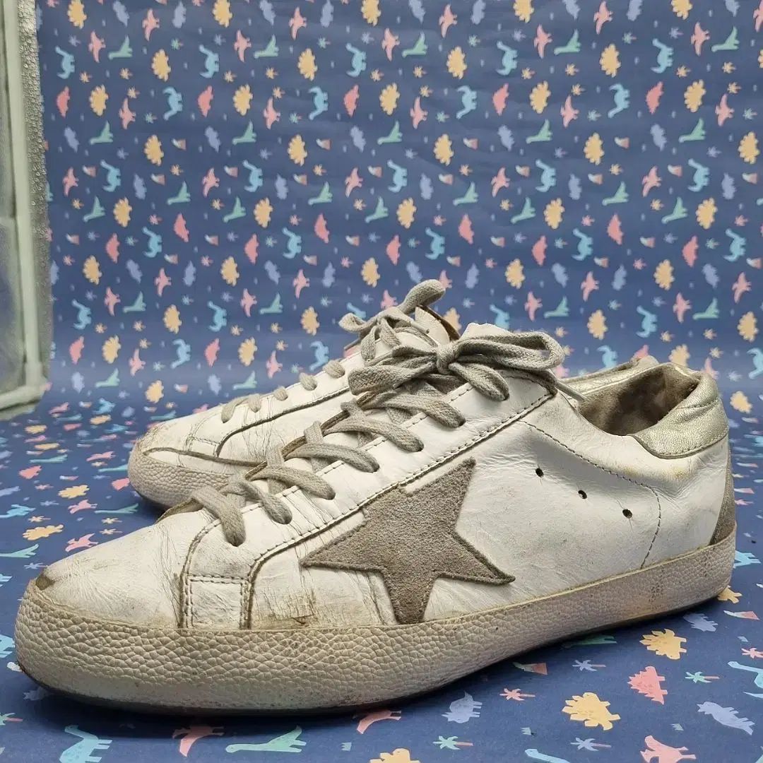GOLDEN GOOSE(ゴールデングース) 小売業者 スーパースター