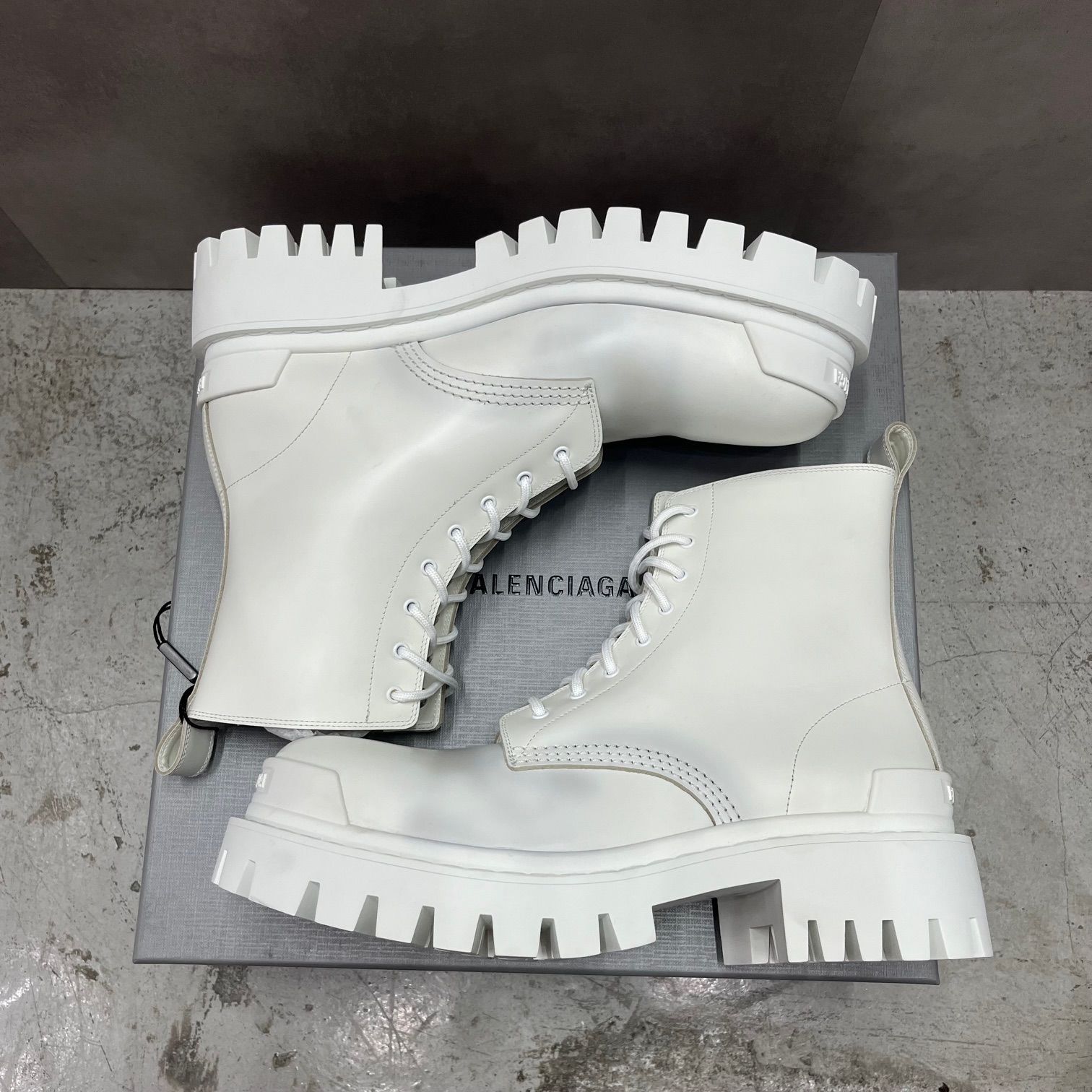 BALENCIAGA ブーツ 590974-wbef2-1090 楽天市場】【アウトレット】バレンシアガ BALENCIAGA ブーツ
