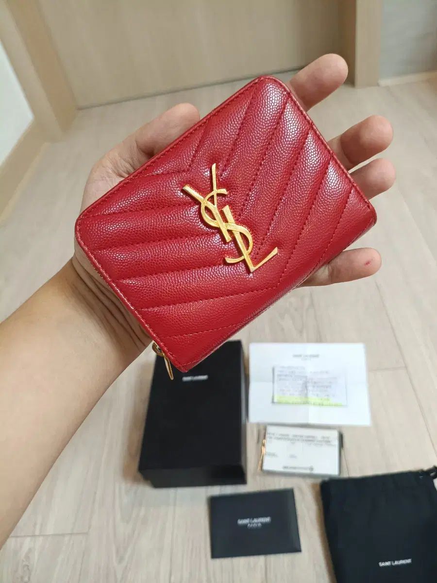 正規品 YVES SAINT LAURENT イヴ サンローラン マトラッセ 二つ折り財布 レッド フルセット