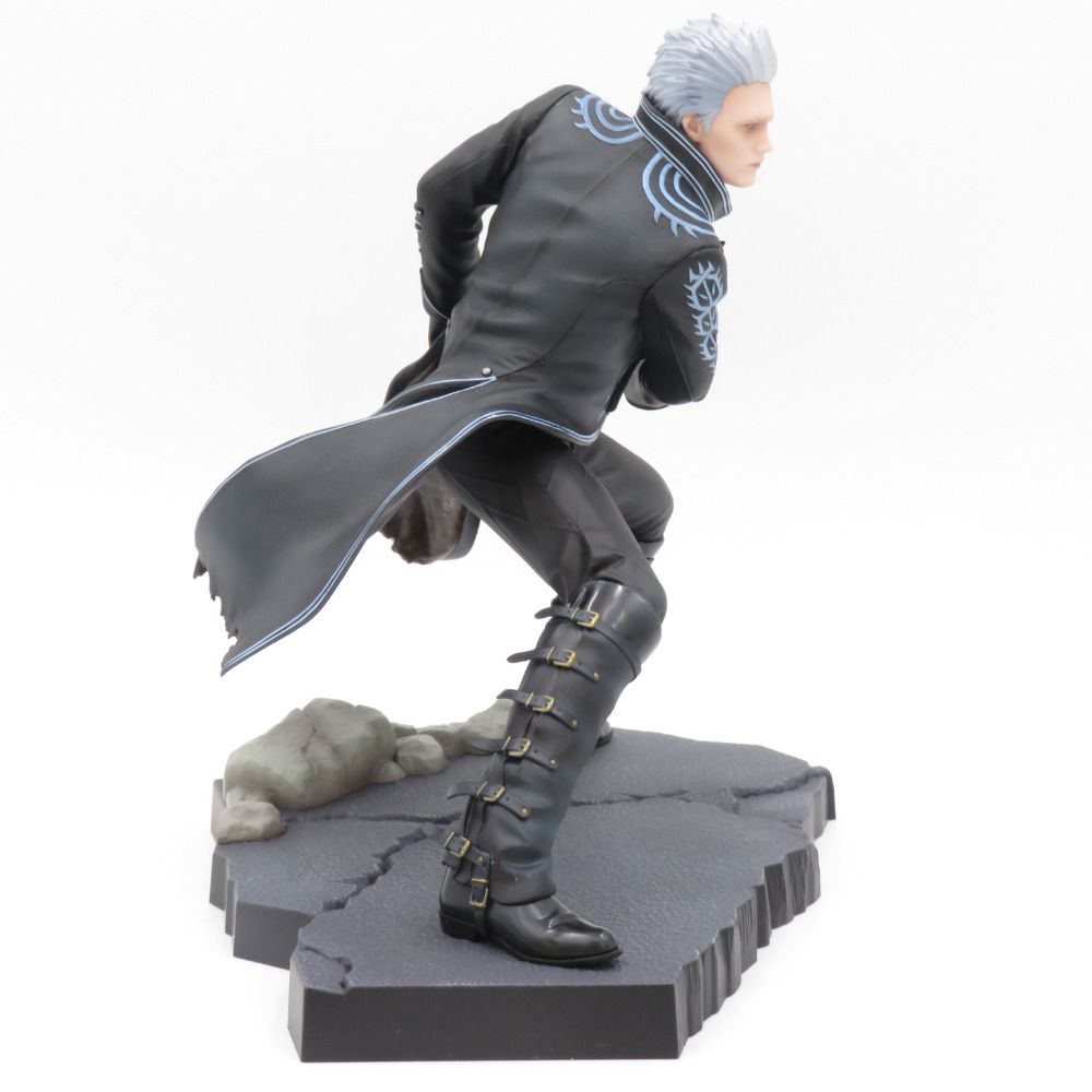 ARTFX J バージル デビルメイクライ5 1/8スケール 開封品