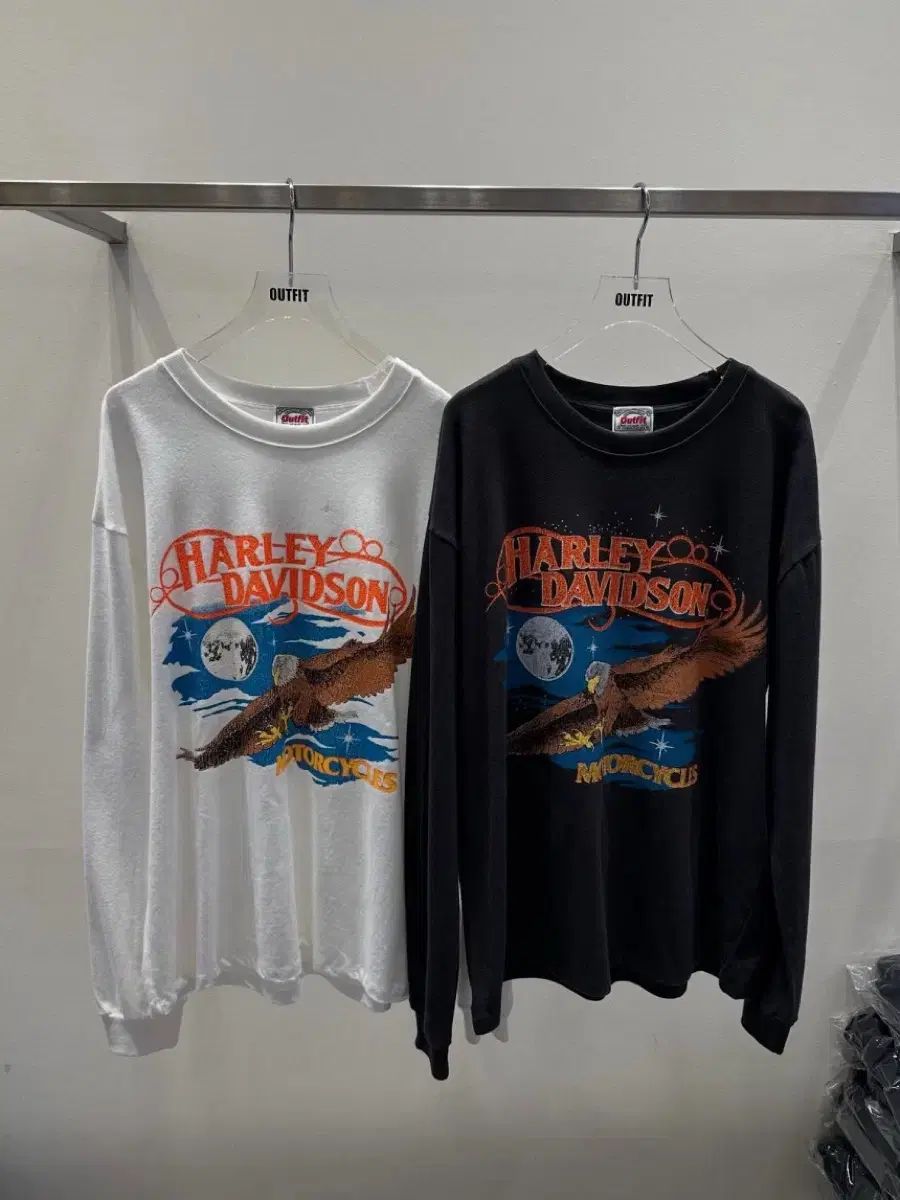 衣装 イーグル Tシャツ outfit