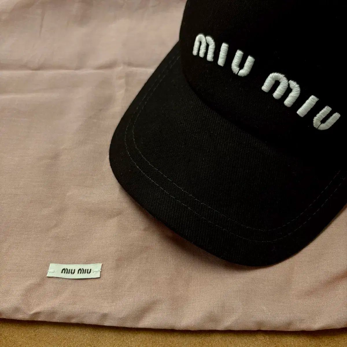 MIU MIU(ミュウミュウ) キャップ5HC179 5HC179 ブラック サイズ