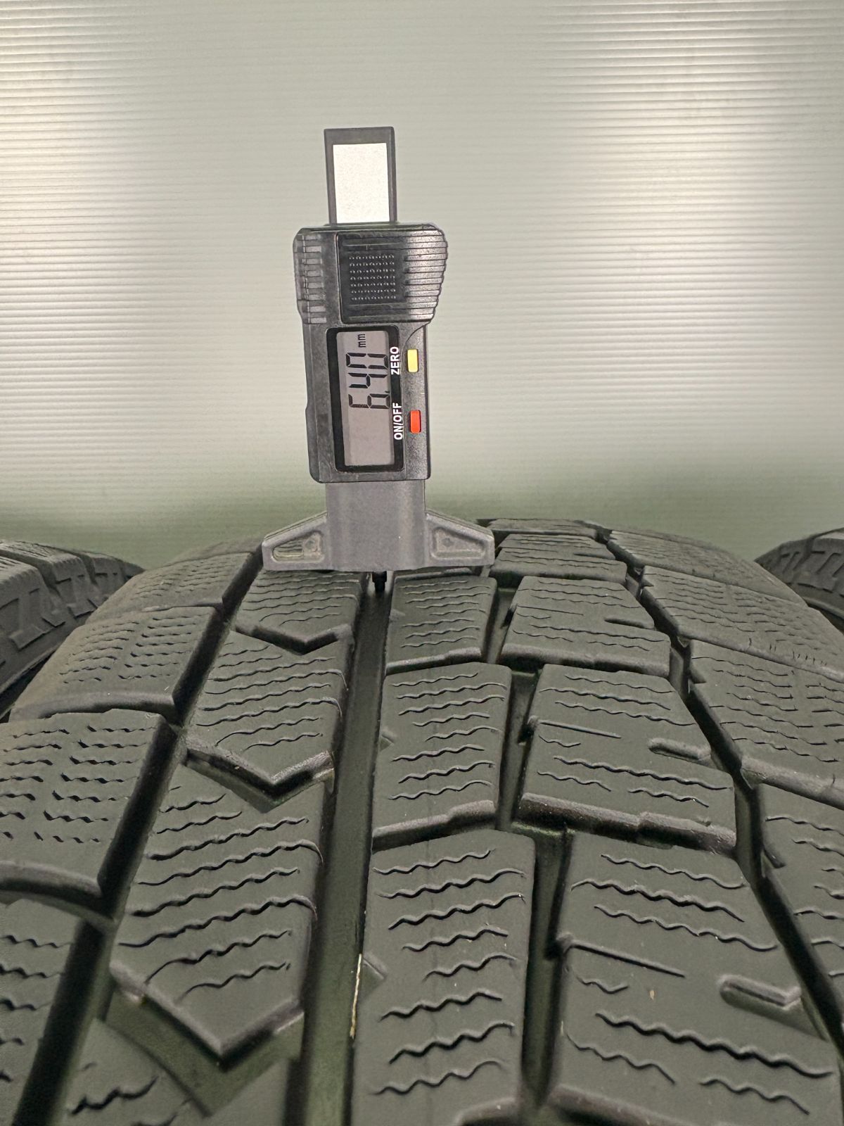 215 60R17 ダンロップ WM02 2020年製 4本 冬タイヤ スタッドレス TA638 TRITUETUBI_COM