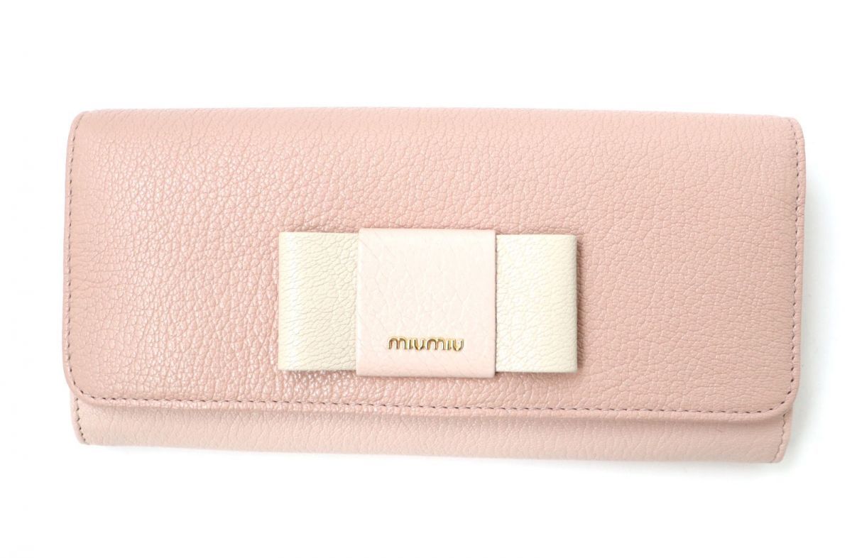 未使用品☆MIU MIU ミュウミュウ ロゴ金具・パスケース付 リボン