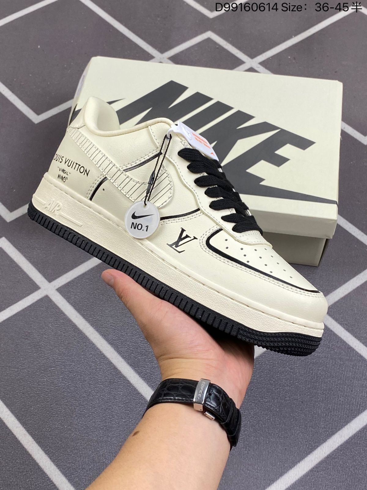 ナイキ スニーカー Nike Air Force 1 Low 07 СТ3228-100 男女兼用 並行輸入品