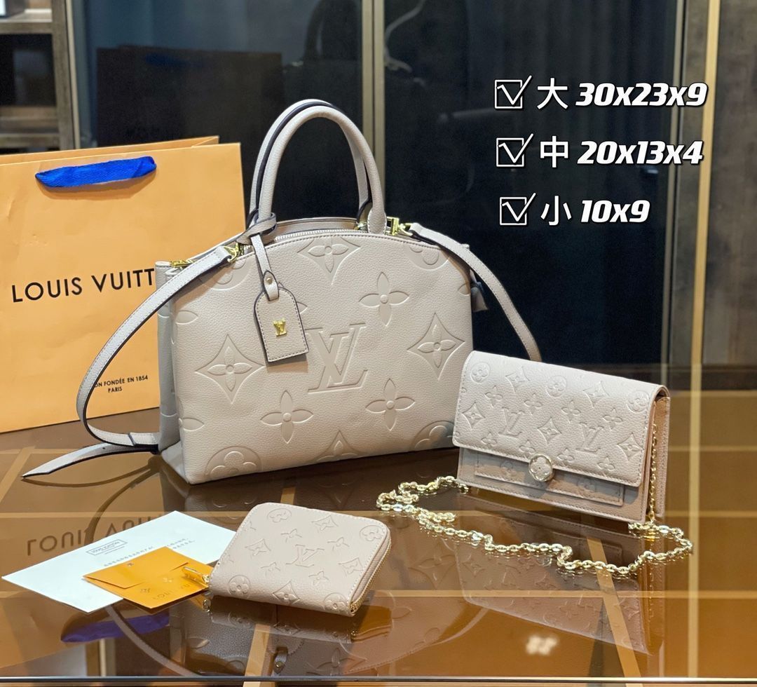 LOUIS VUITTON