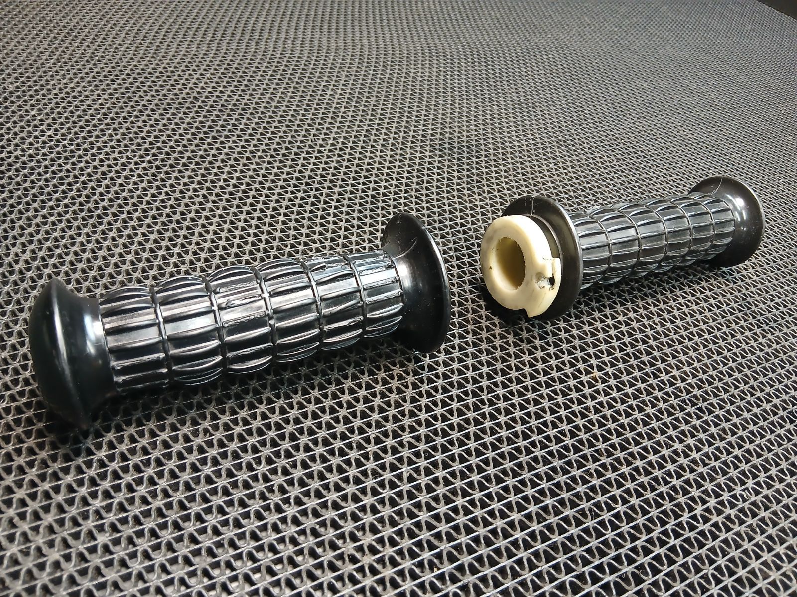 カワサキ W3 当時 スロットル&グリップSET ヒダ良好 650-RS 昭和48年 実動車両 W2TT W1SS ダブサン マッハMACH W1SA 旧車絶版 Z1 Z2 Z400FX 動画あり