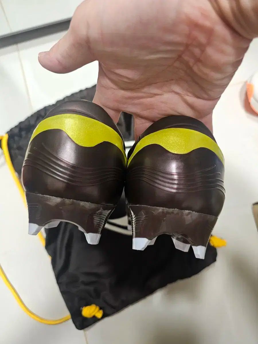 275 サッカーシューズ