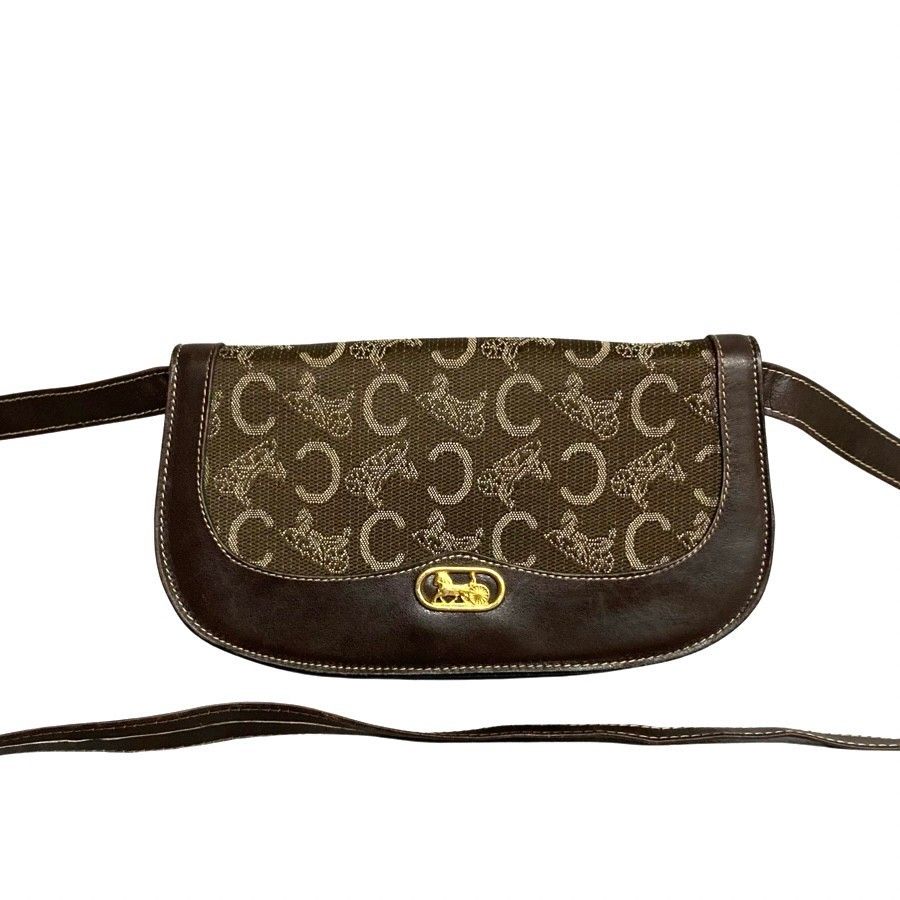 美品 希少 CELINE セリーヌ 馬車金具 Cマカダム 総柄 レザー 本 美品 希少 CELINE セリーヌ 馬車金具 Cマカダム 総柄 レザー 本