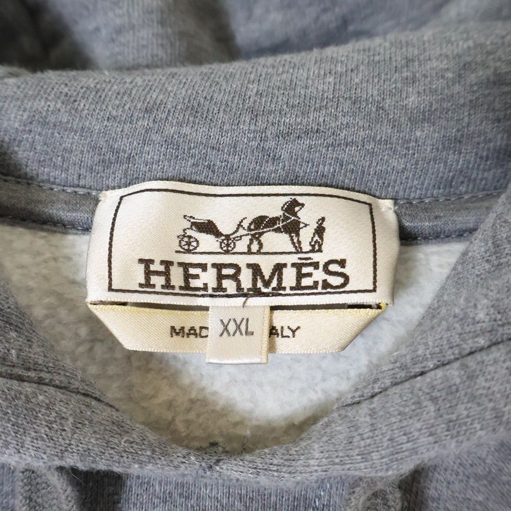 【新作】HERMES 「llerie au Carre」レザーパッチ パーカー HERMES (エルメス) グリ クレール レザーパッチ スウェット プル