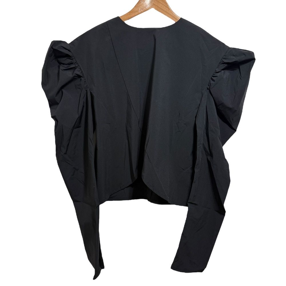 【新品】maison de dolce メゾンドドルチェ 肩パフボリュームニット 新品】maison de dolce メゾンドドルチェ 肩パフボリュームニット