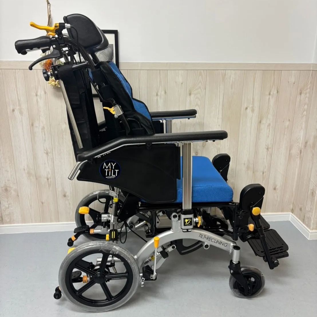 MH-CR3D マイチルトコンパクト 松永製作所 介助式車椅子 ノーパンク