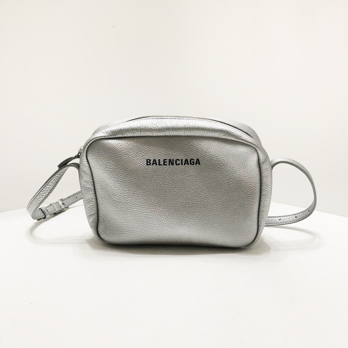 BALENCIAGA(バレンシアガ) ショルダーバッグ美品 エブリデイ カメラ