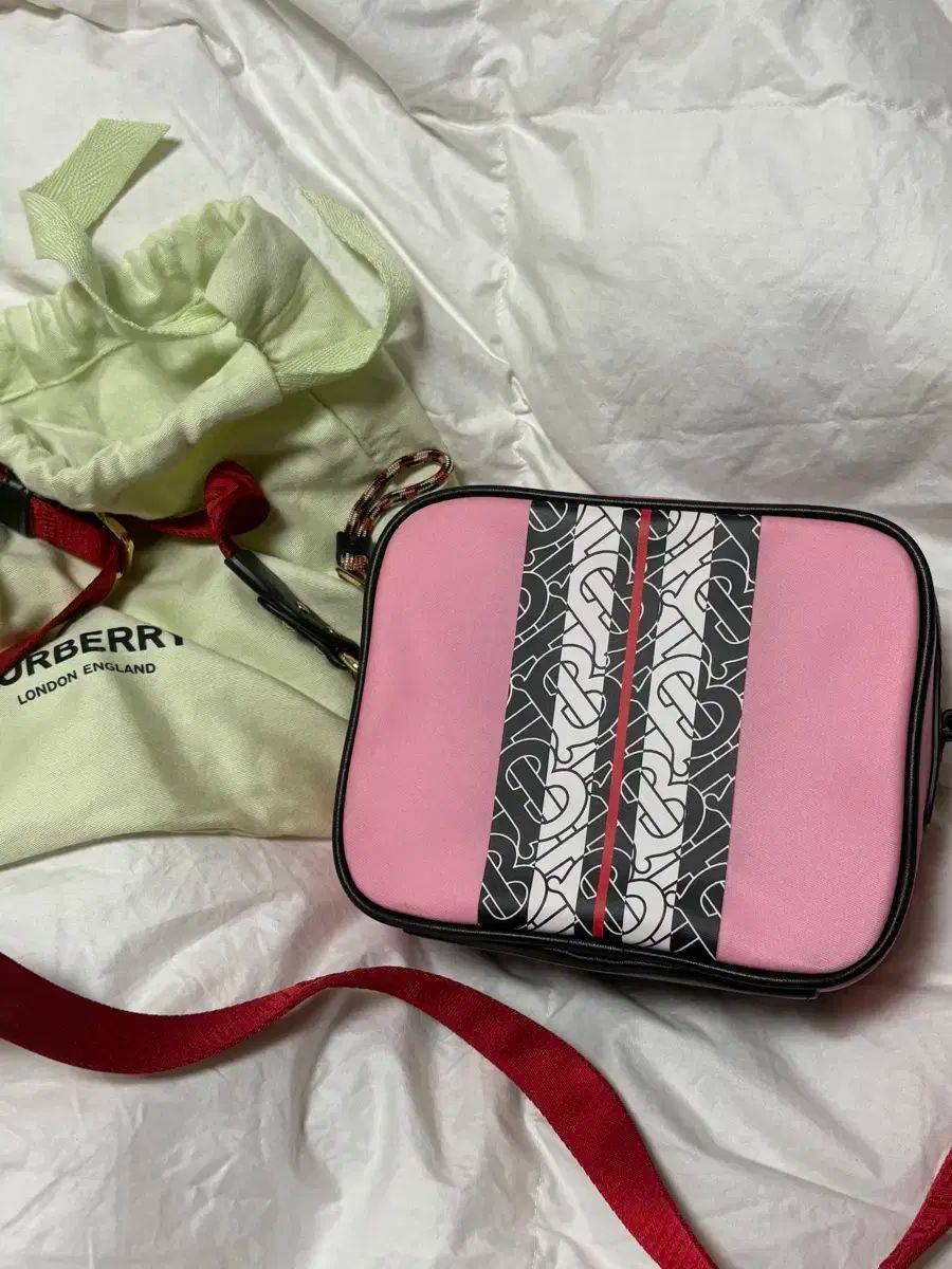Burberry バーバリー