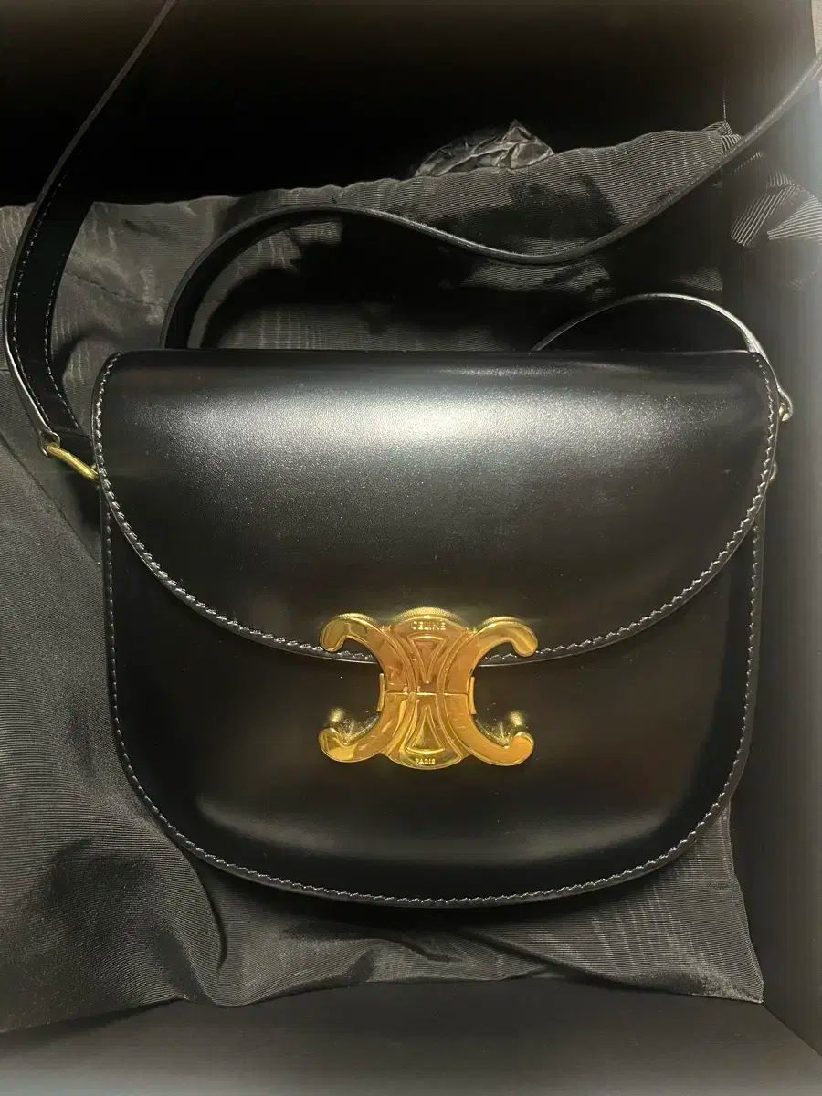 Celine セリーヌ ク ヴェルサーチェ ティーン ブラック