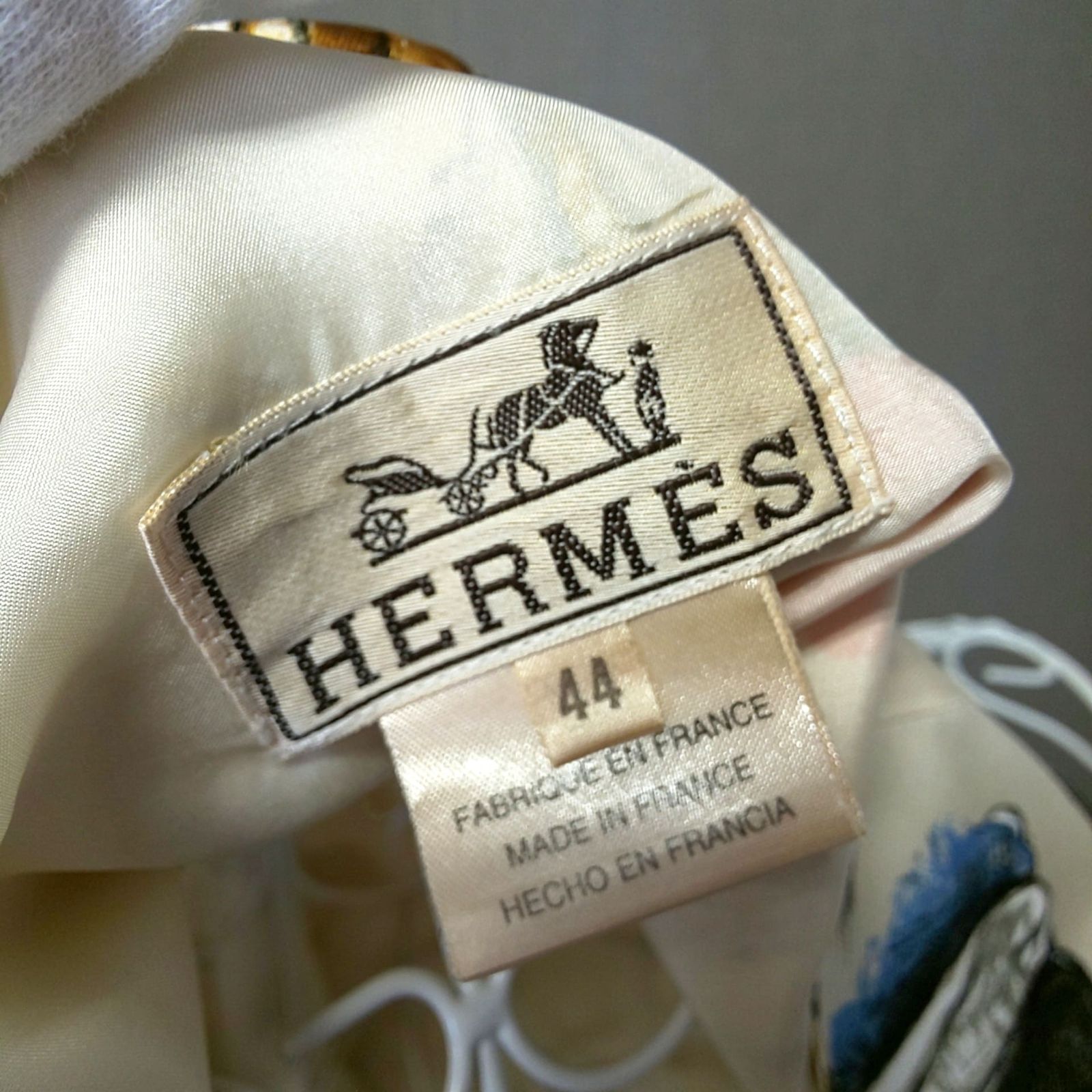 888D-07 HERMES エルメス メンズ シルク ベスト ジレ ブーツについて 