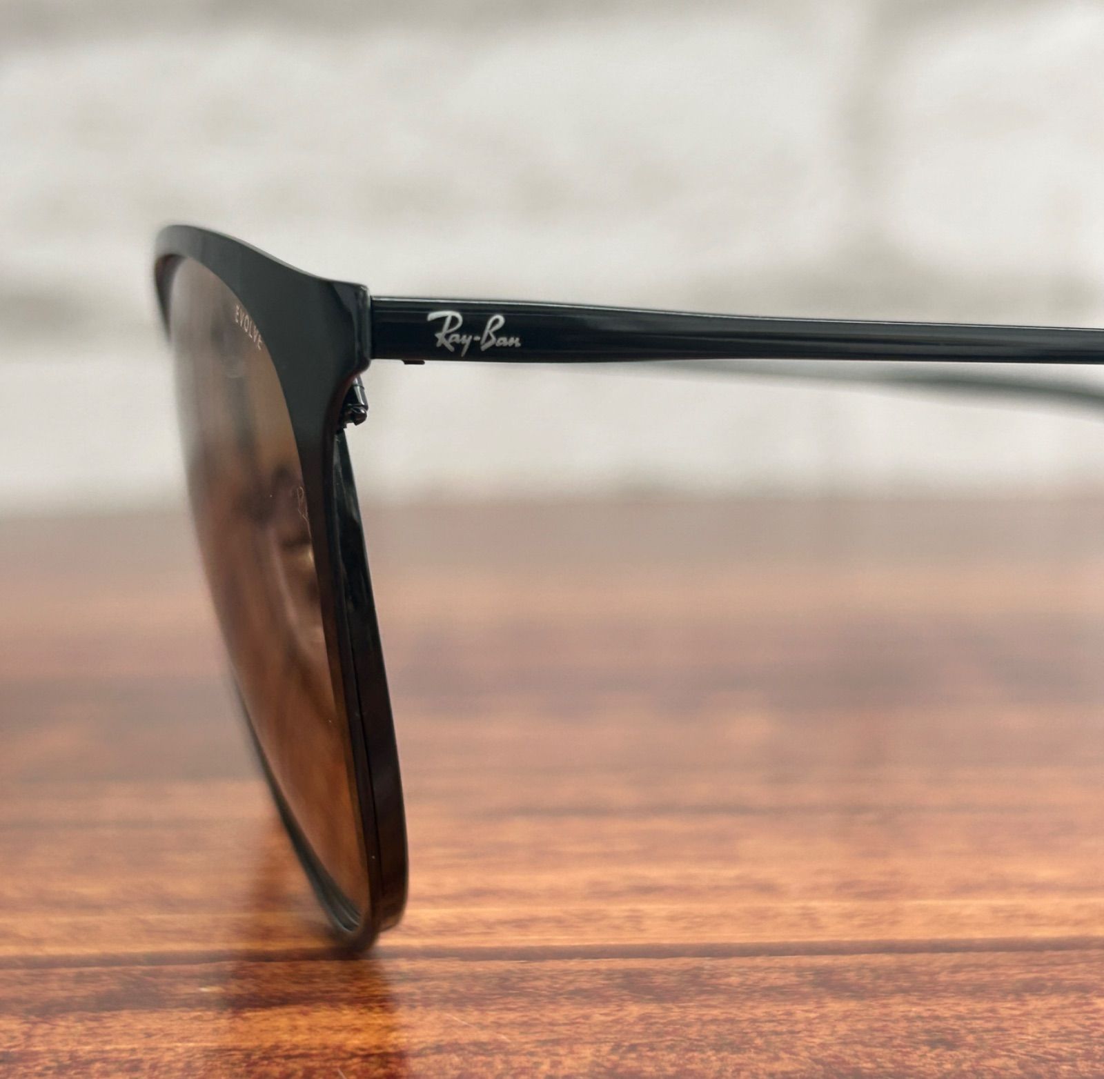 Ray-Ban Evolveレンズ サングラス　RB3539　　極美品　男女兼用 楽天市場】Ray-Ban レイバン 調光サングラス ERIKA METAL EVOLVE