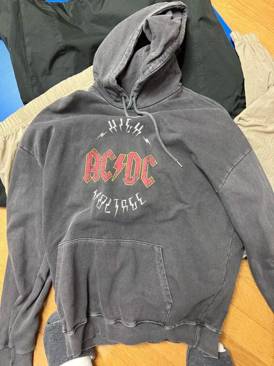 1642 鬼滅の刃リスペクトの藤の花リース·藍染めの刺し繍入り