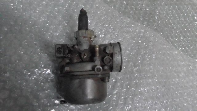 マグナ50 AC13-1009xxx の キャブレター 1760062815