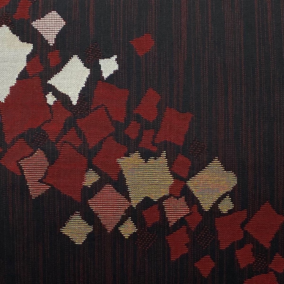 開き名古屋帯 秀品 幾何学模様 縞 金糸 赤黒 正絹