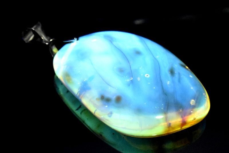 ブルーアンバー 虫入り琥珀 複数虫入り 希少 天然石 パワーストーン