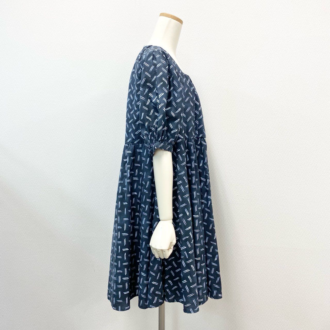 18j17 Merlette マーレット スクエアネック チュニックワンピース フ ワンピース 総柄プリント パフスリーブ 五分袖 XS ネイビー コットンu02t