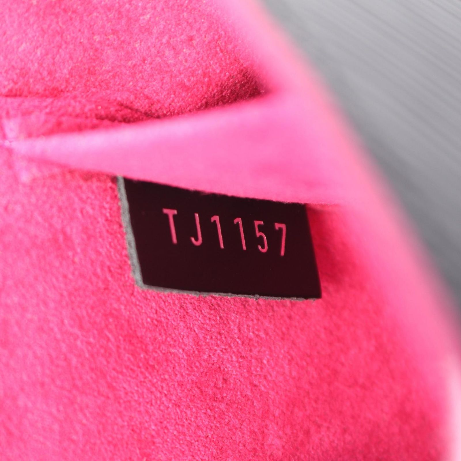 LOUIS VUITTON ルイ・ヴィトン ポシェットフェリシー エピ ノワール  