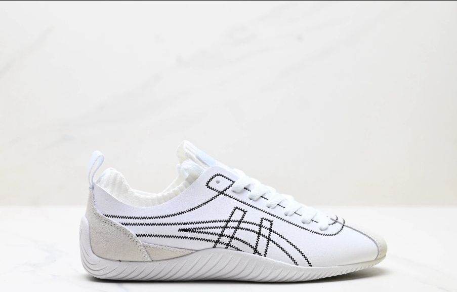 新品 Onitsuka Tiger SCLAW ホワイト スニーカー ユニセックス