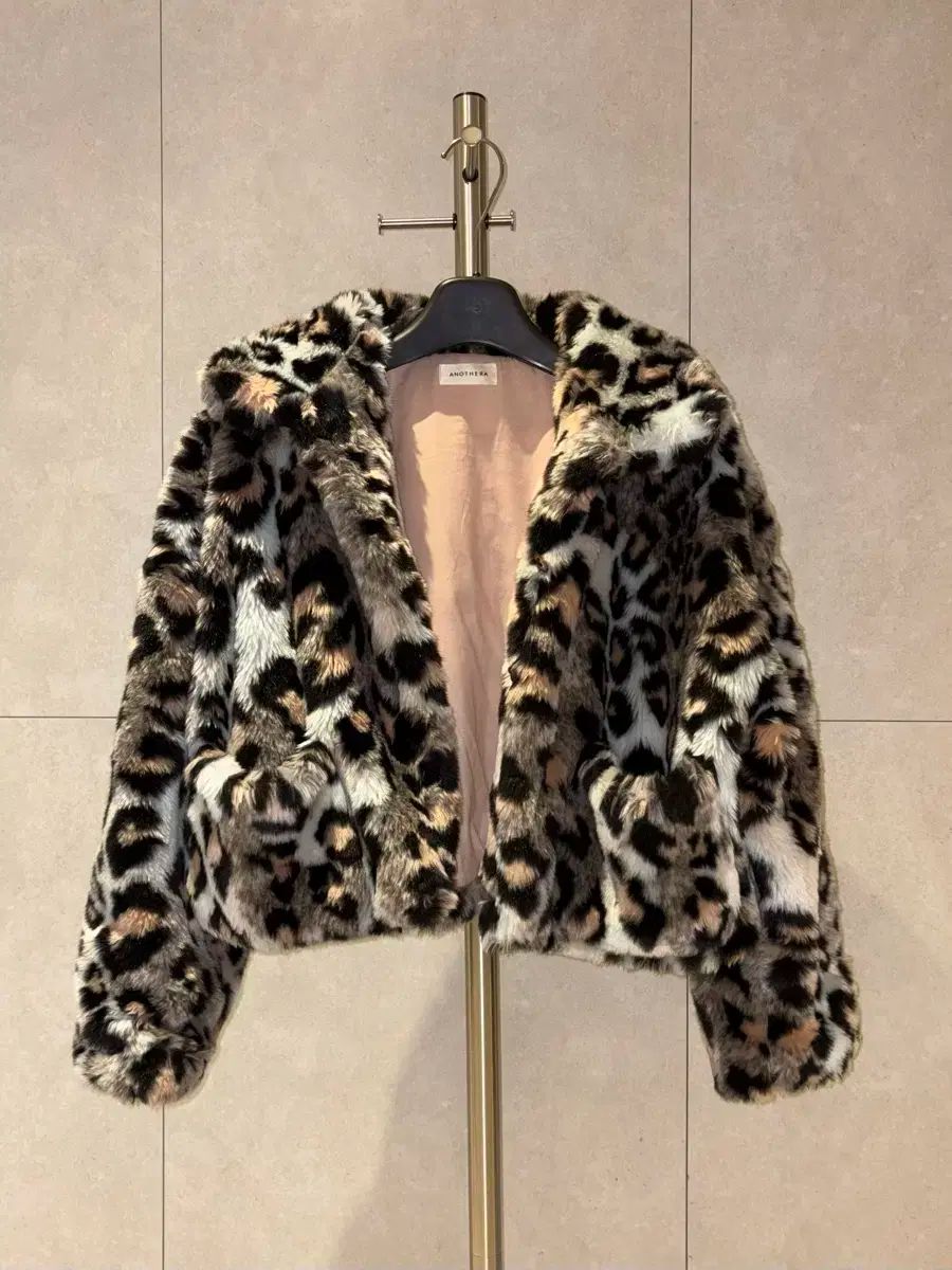アナザーA レオパート ファー ジャケット