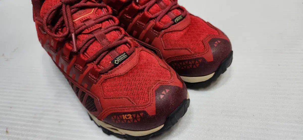 トレッキングシューズ 245