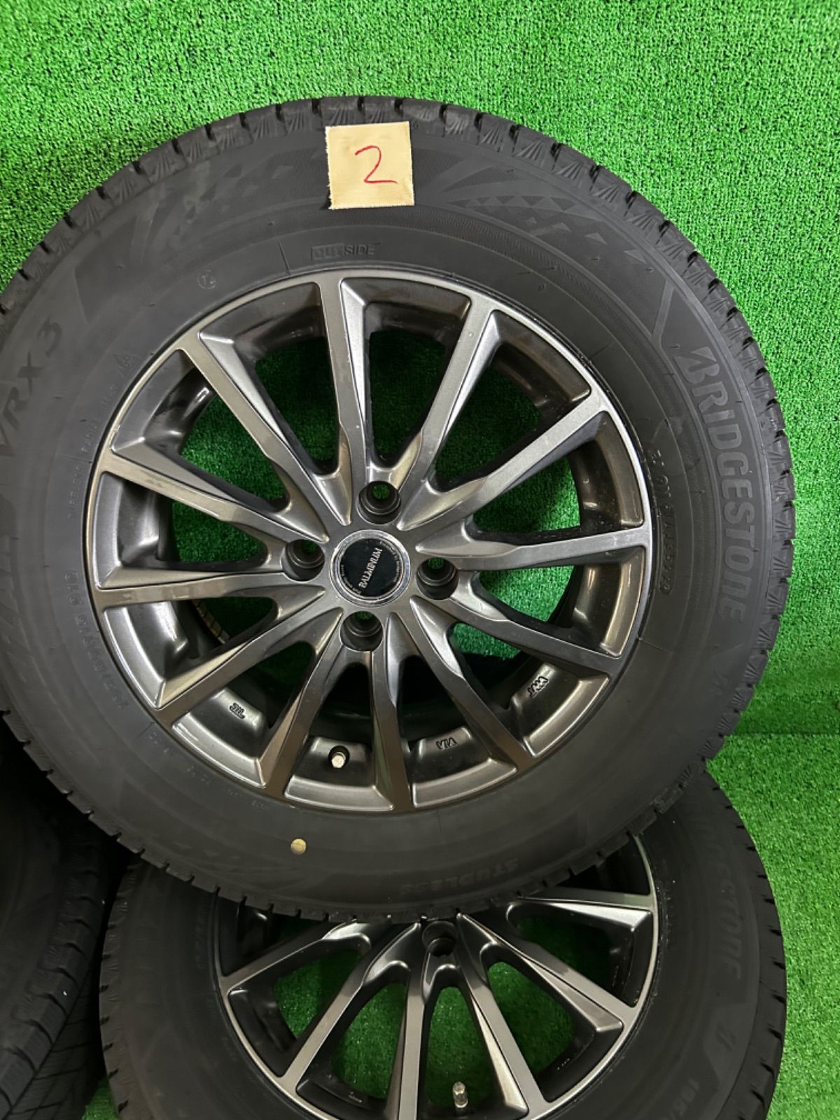 トヨタ カローラフィールダー NZE144G スタッドレスタイヤ