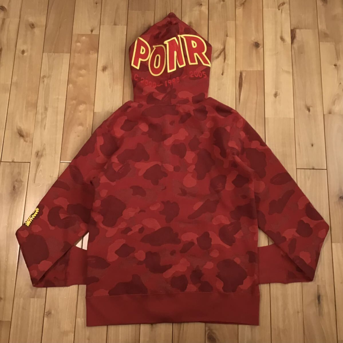 ジャガードカモ シャーク パーカー Mサイズ Jacquard shark full zip hoodie a bathing ape bape Red  camo エイプ ベイプ 迷彩 - メルカリ