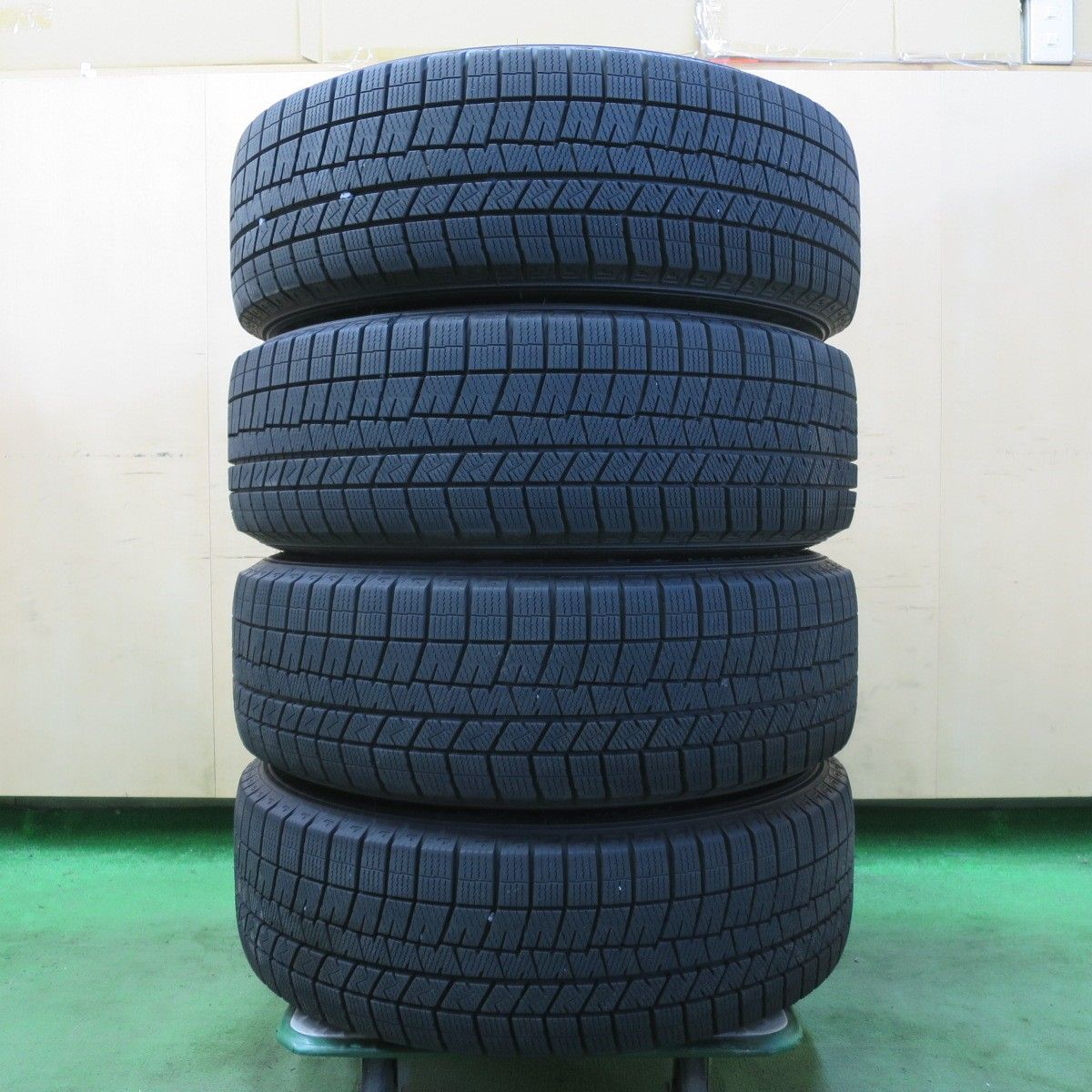 ピレリ ピレリ アイスアシンメトリコ プラス [205/55R16] SPORT 