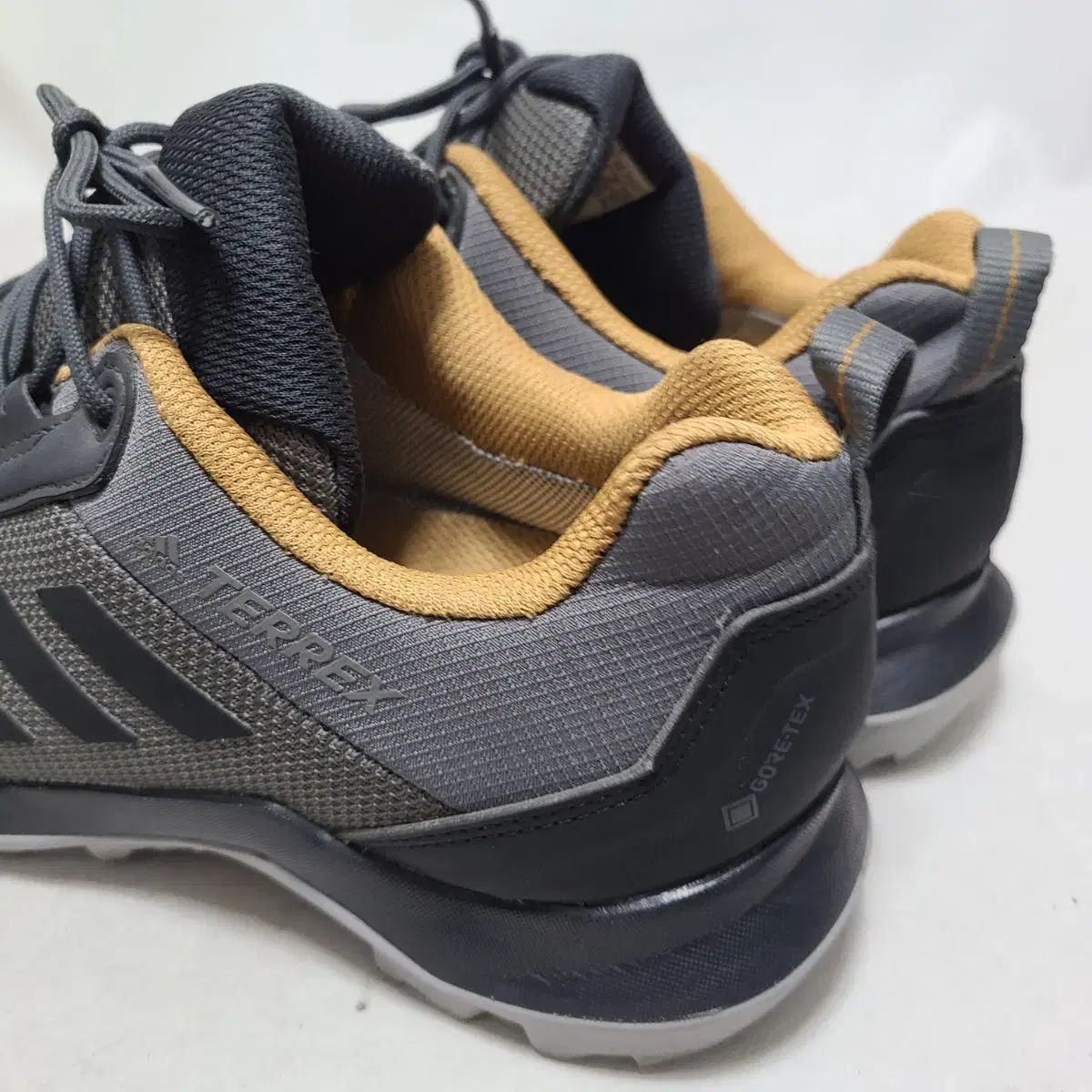 4 260 adidas アディダス テレックス ゴアテックス 登山 トレッキングシューズ A級 OLIVEOS_COM_TR