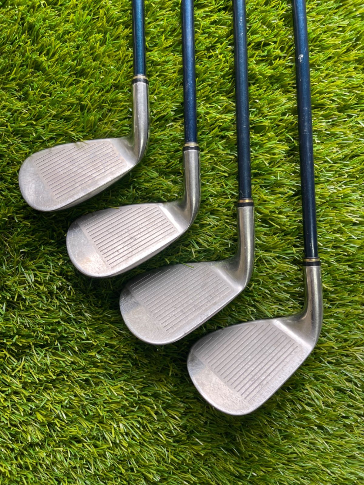 ゼクシオ レディース アイアン ウェッジ 4本セット 右 DUNLOP